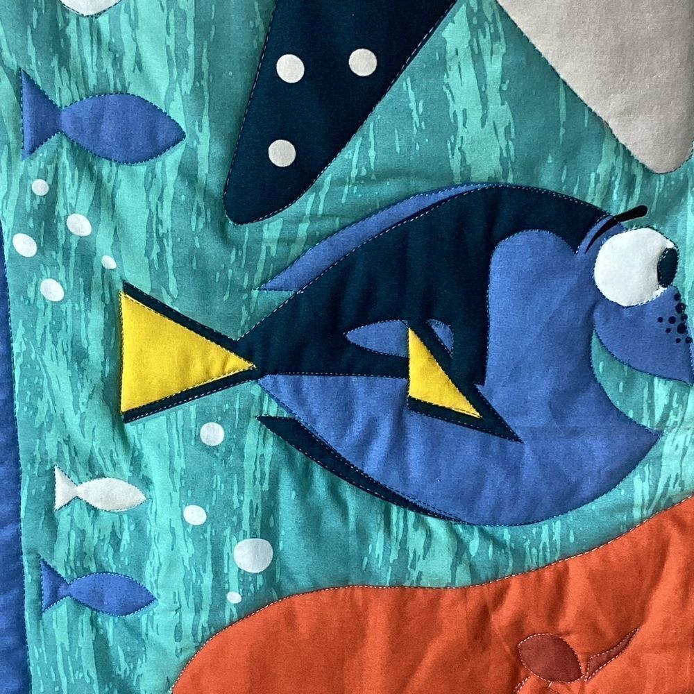 Ocean Adventure Fish Quilt - Picture 4 of 15